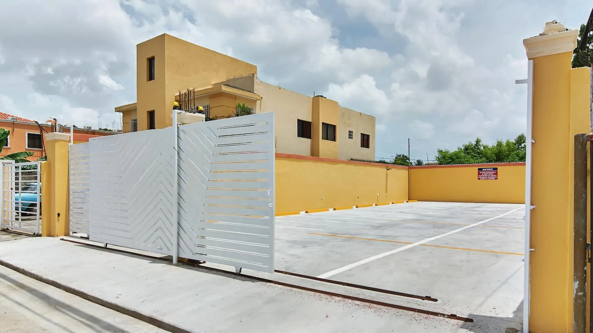Price Vacation Rentals - Los Corales Del Sur Santo, Domingo Este La Viva